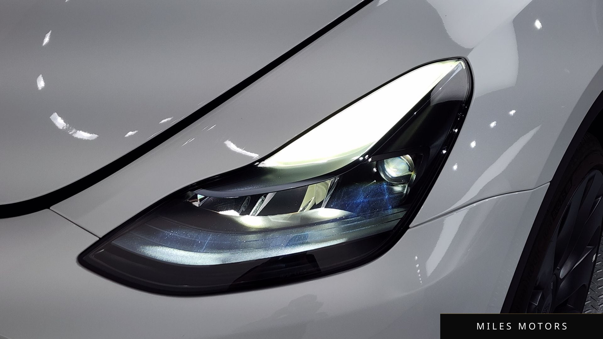 Tesla Model Y 2024 — миниатюра 8