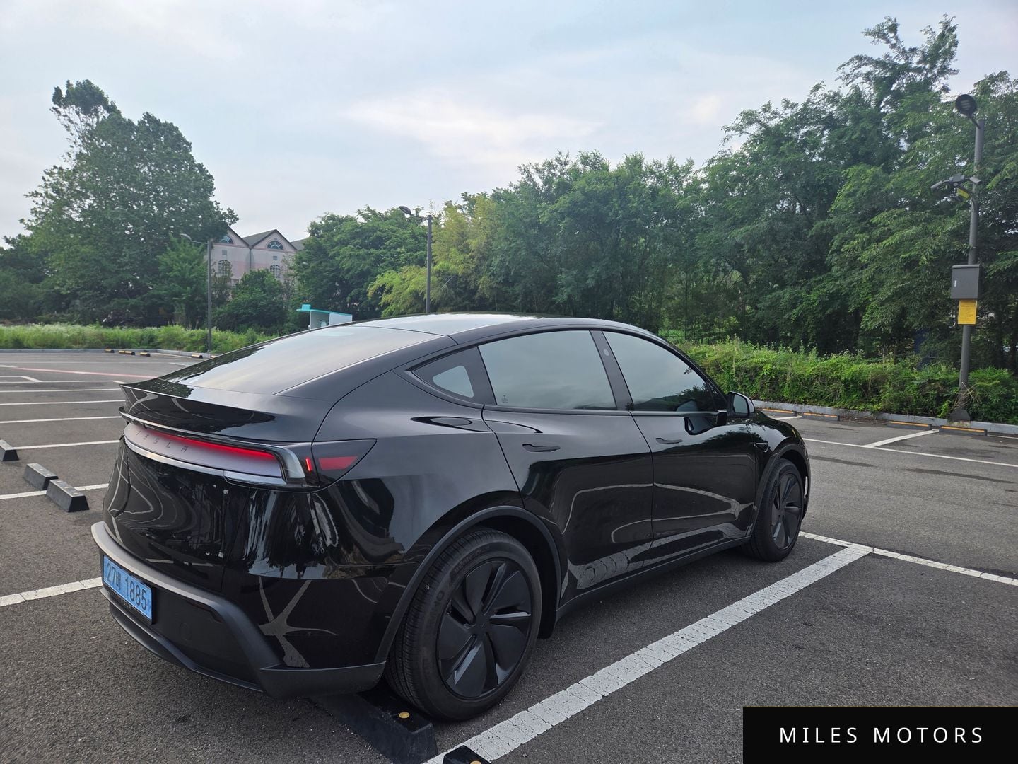 Tesla Model Y 2026 — миниатюра 2