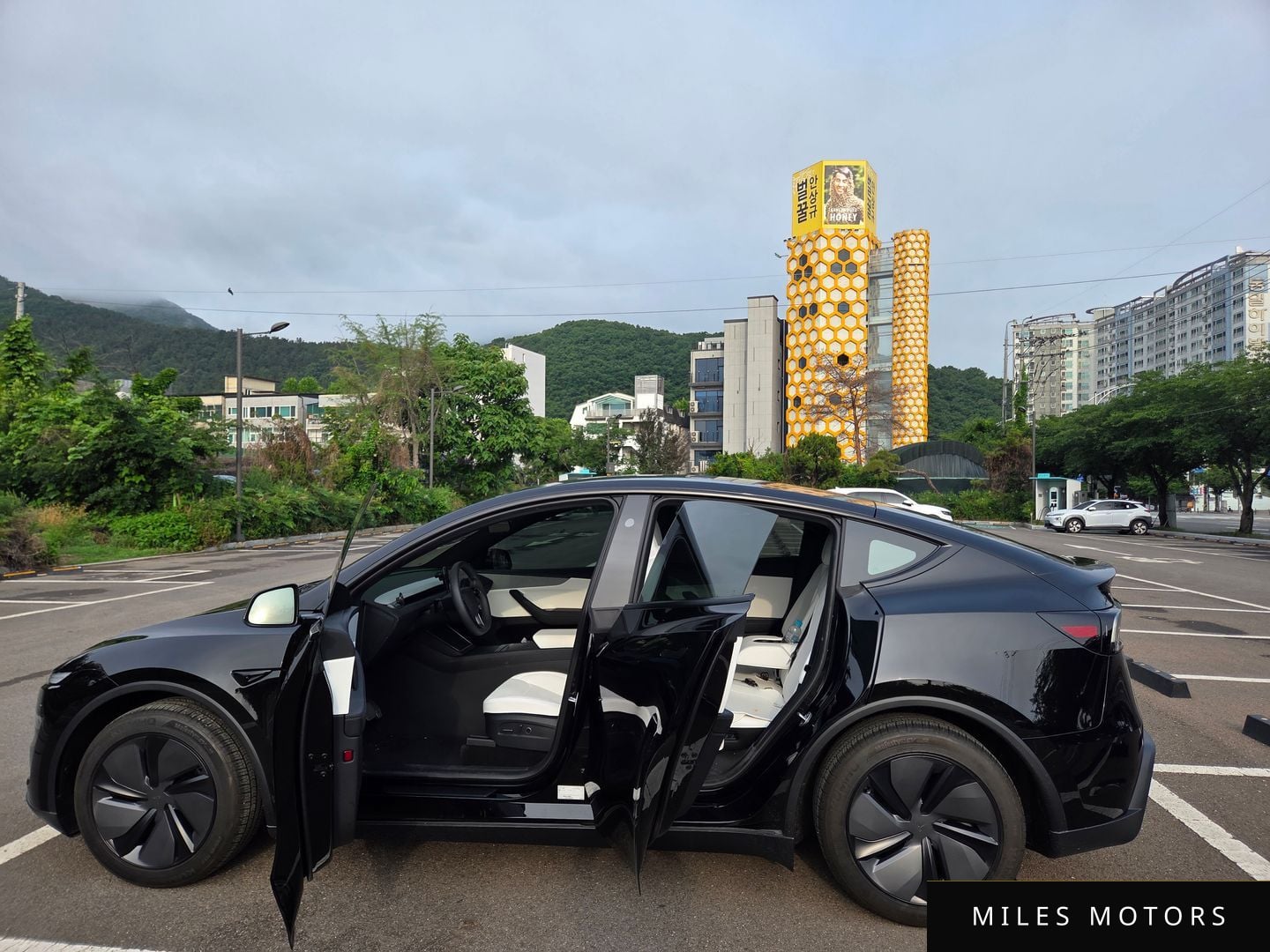 Tesla Model Y 2026 — миниатюра 6