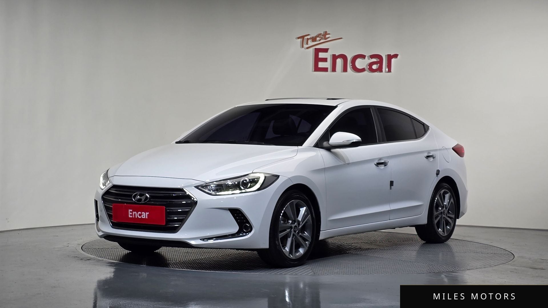 Hyundai AVANTE 2016 — фото 1 из 12