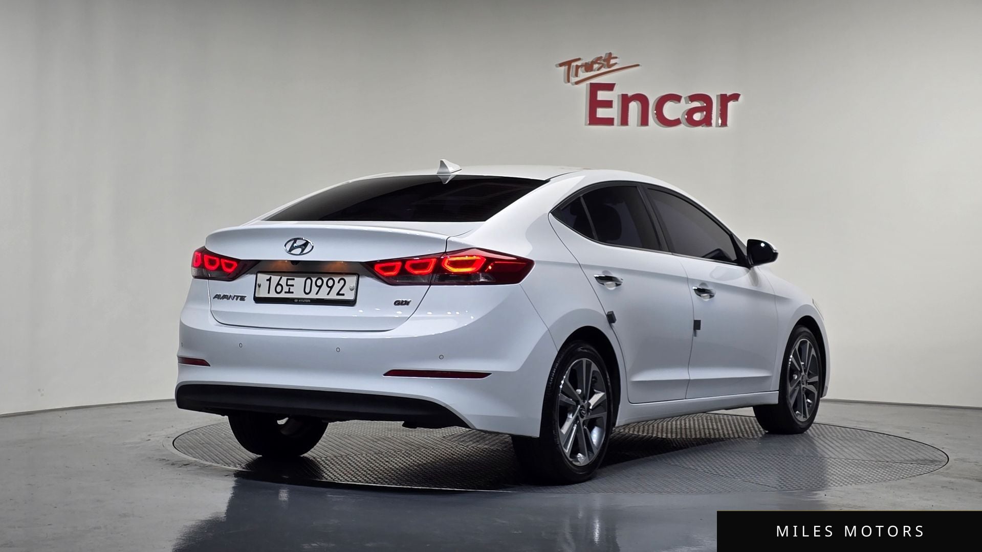 Hyundai AVANTE 2016 — миниатюра 2