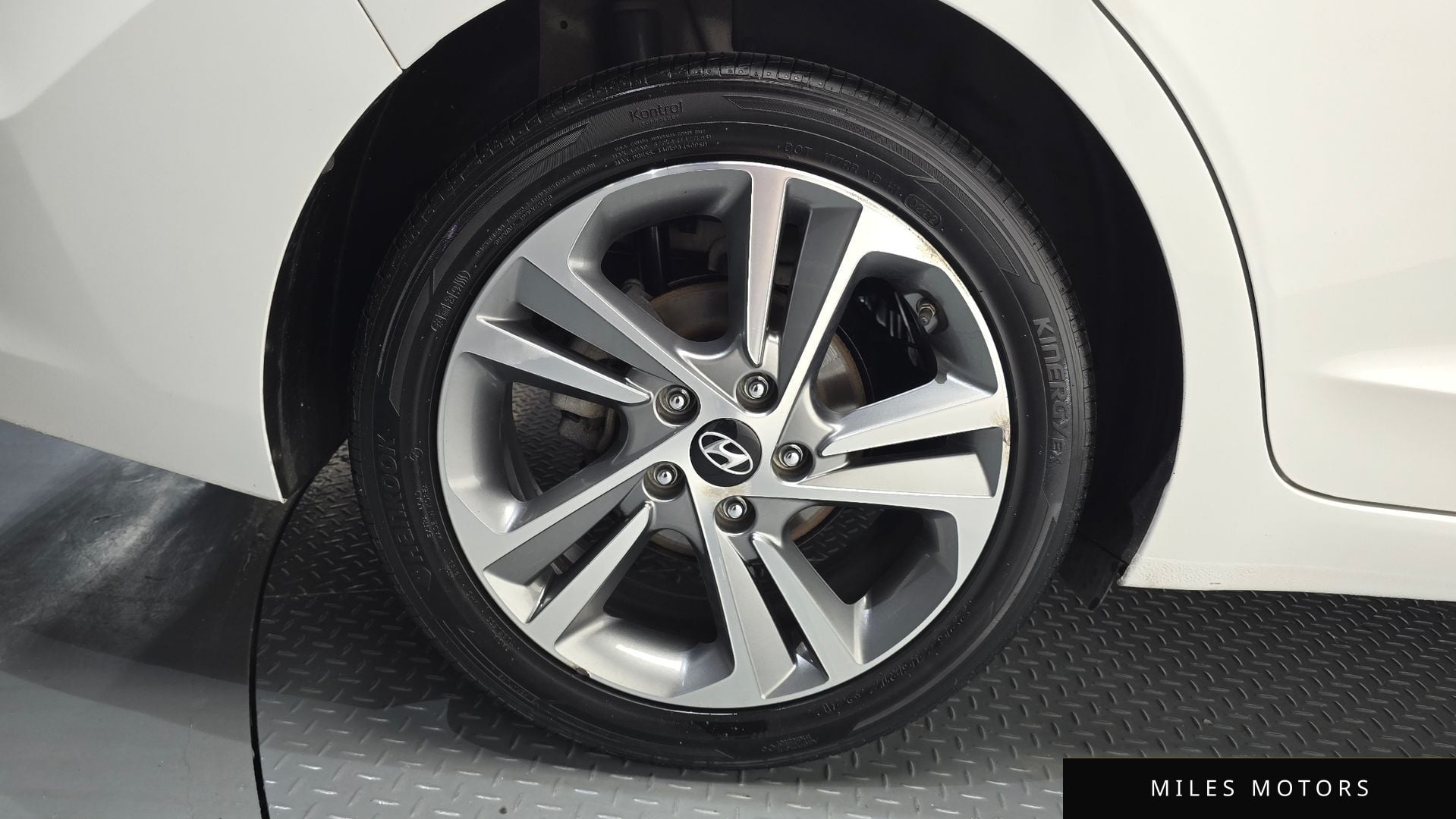 Hyundai AVANTE 2016 — миниатюра 5