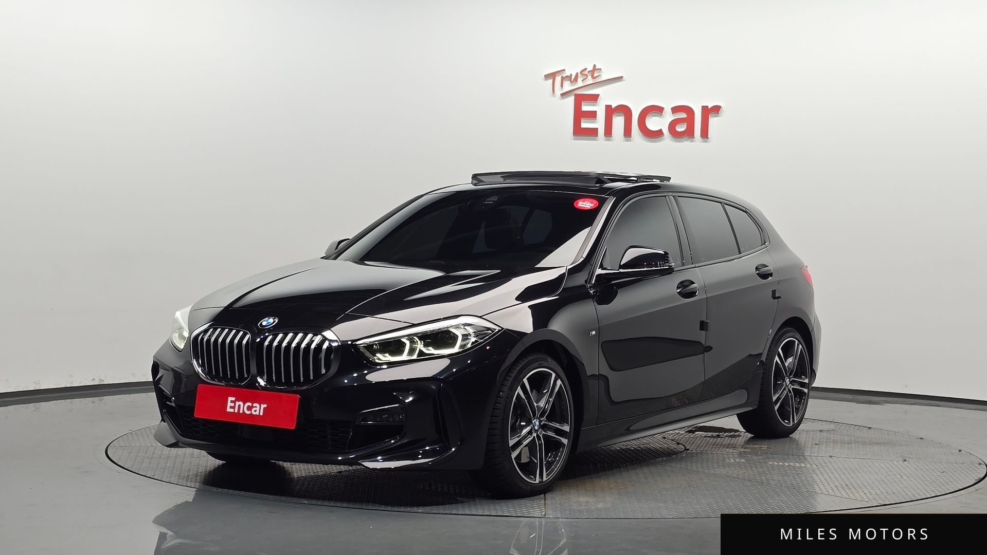 BMW 1 Series (F40) 2024 — фото 1 из 12