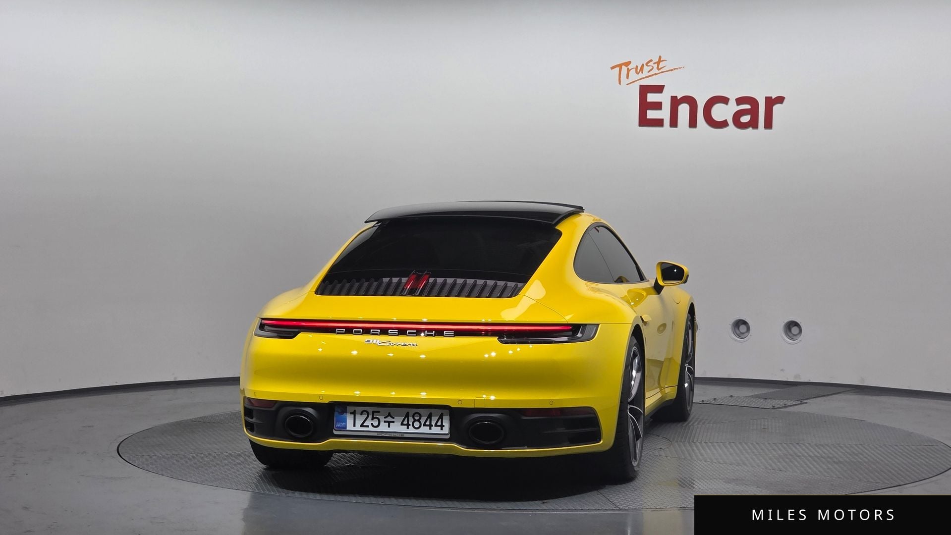 Porsche 911 (992) 2021 — миниатюра 4