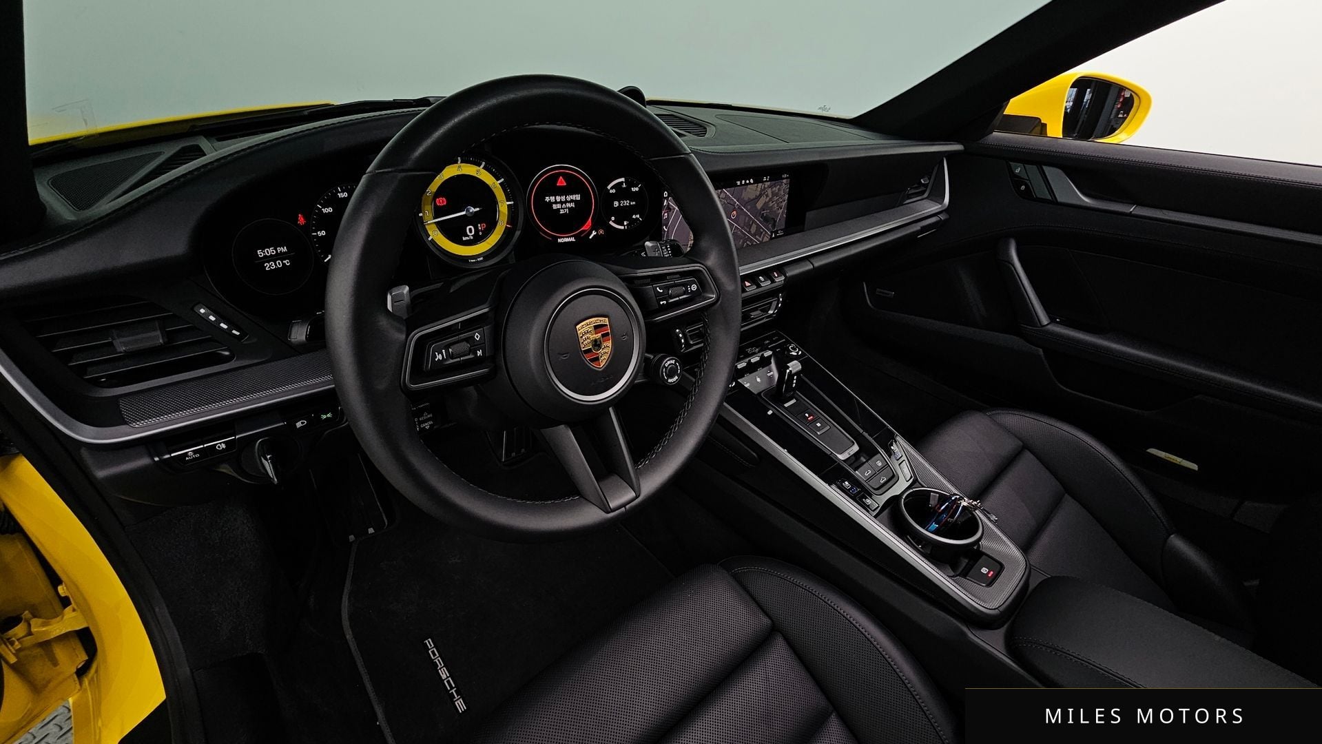 Porsche 911 (992) 2021 — миниатюра 10