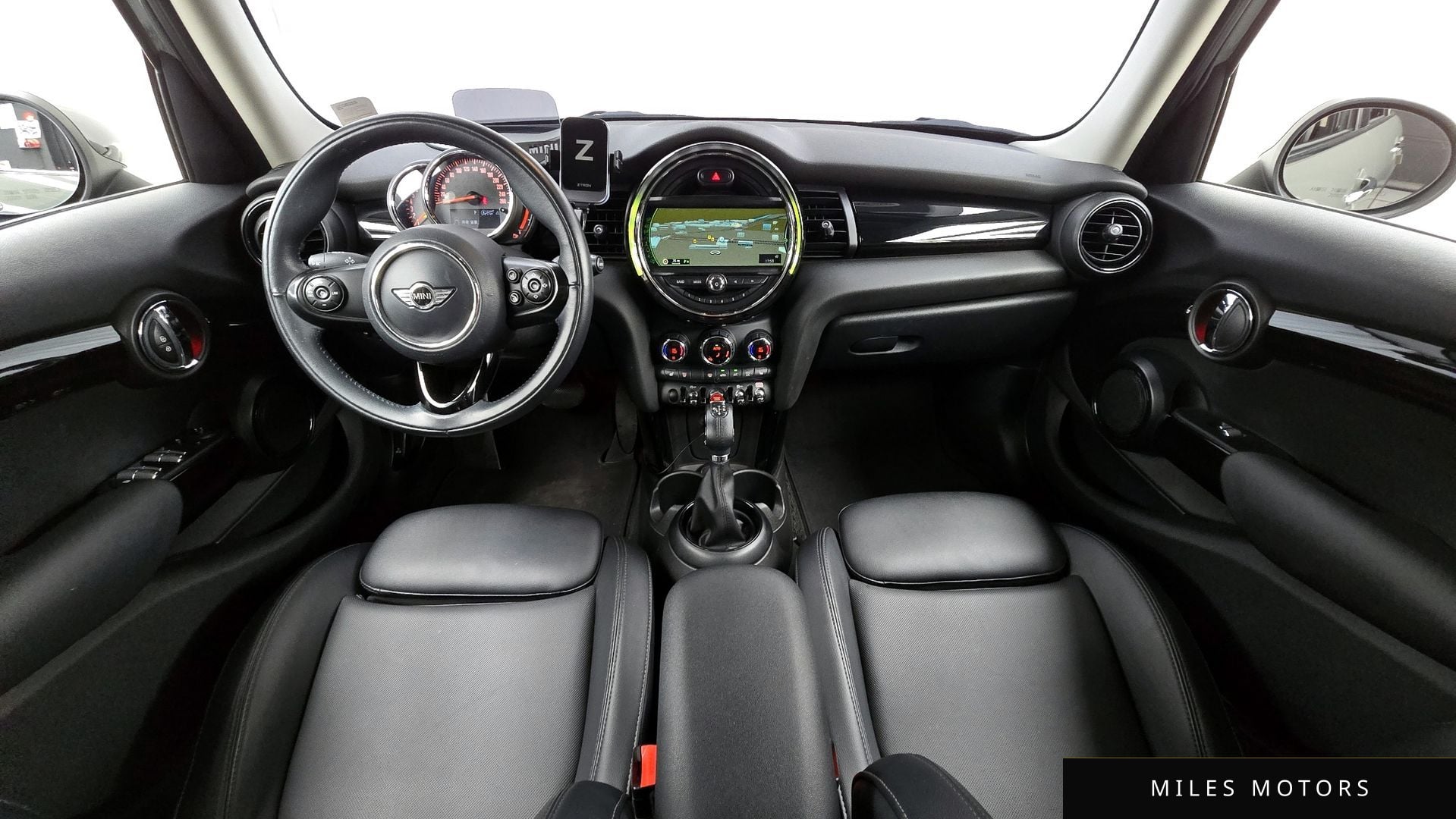 MINI Cooper 2018 — миниатюра 10
