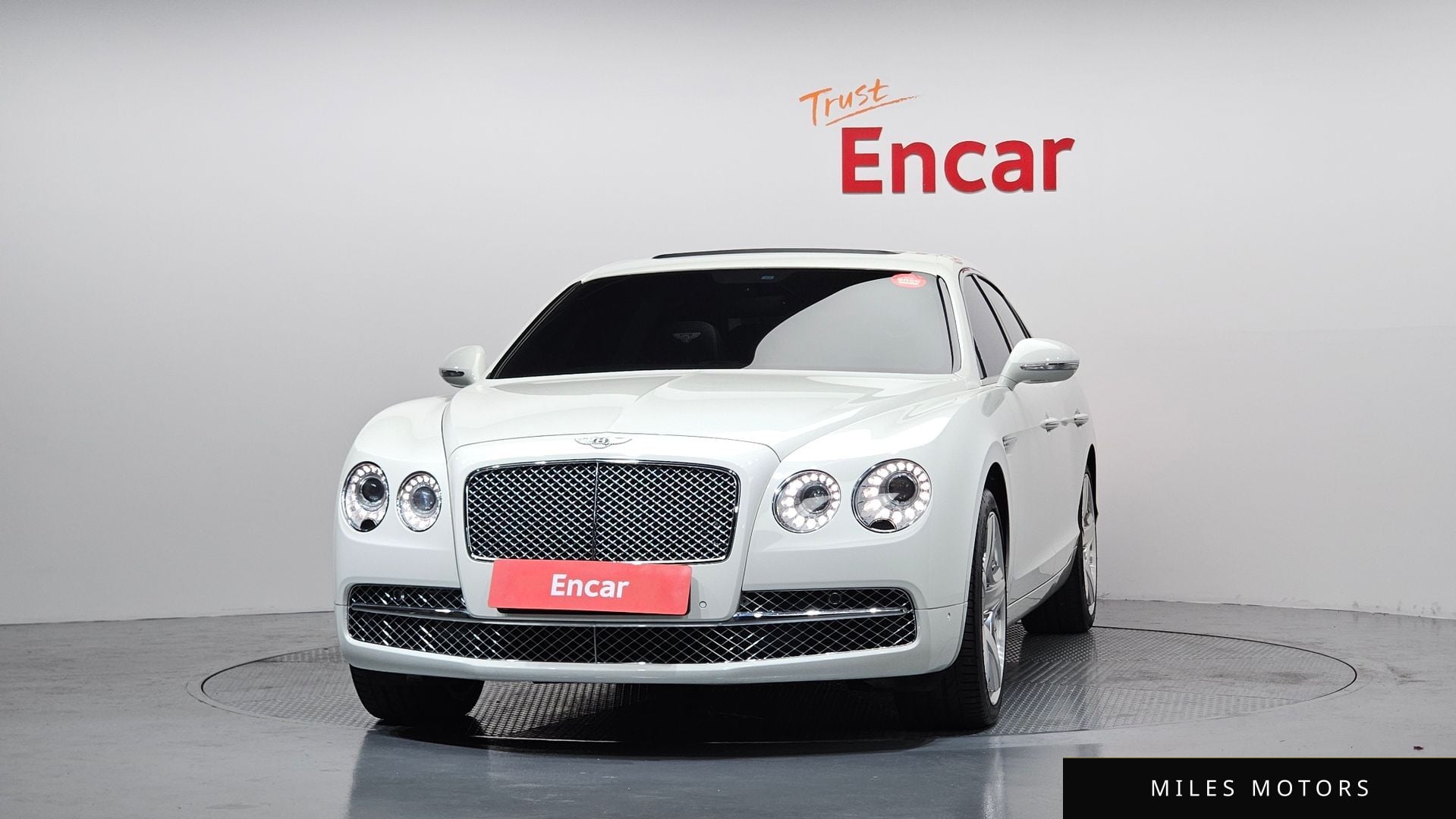 Bentley Flying Spur 2015 — миниатюра 3