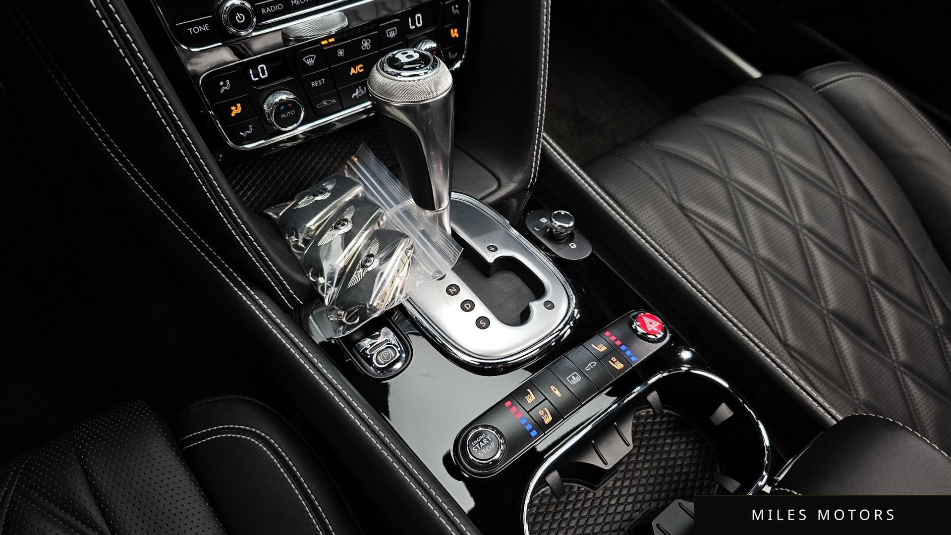 Bentley Flying Spur 2015 — миниатюра 9