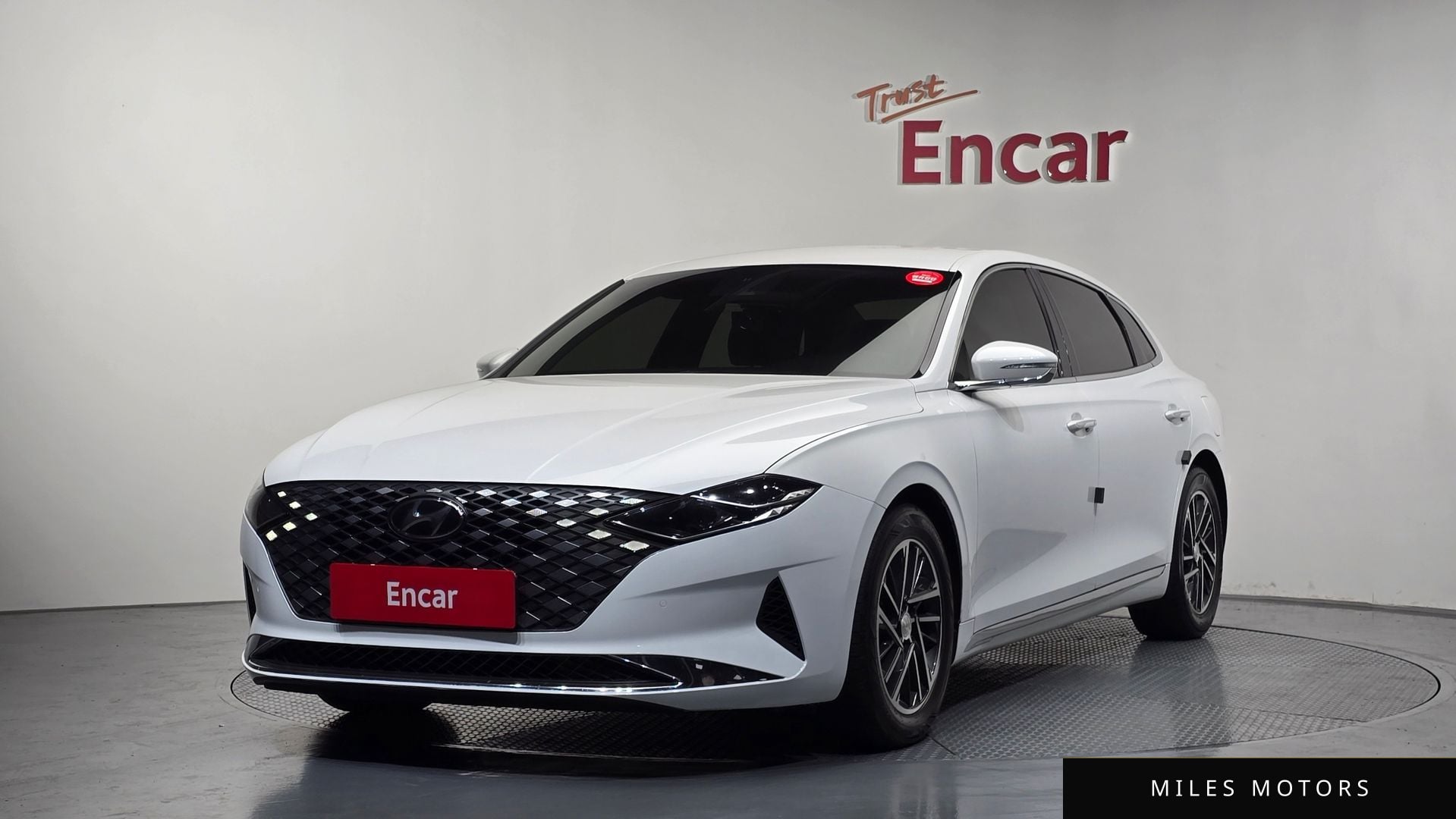 Hyundai Grandeur 2020 — фото 1 из 12