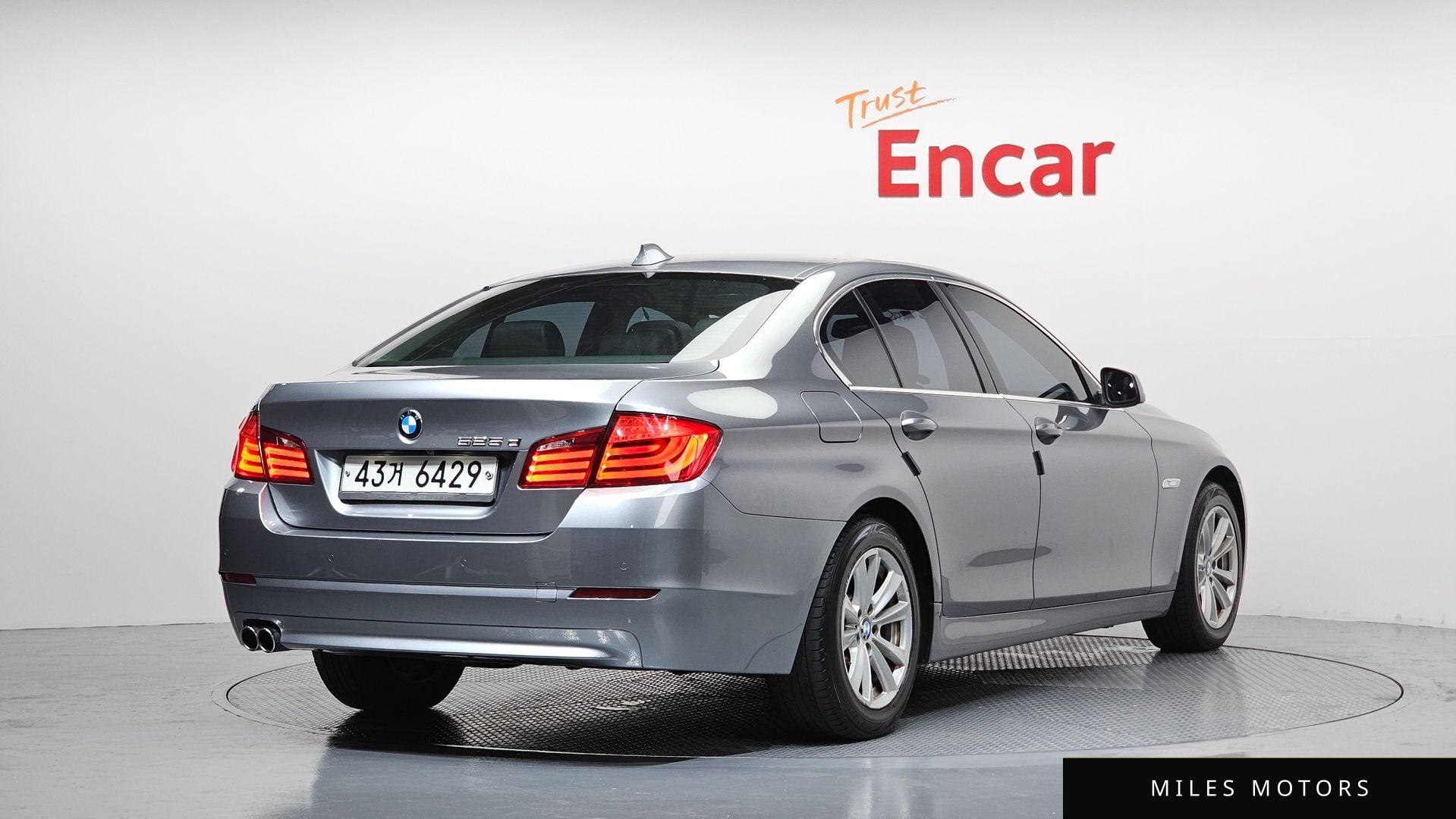 BMW 5 Series (F10) 2013 — миниатюра 2