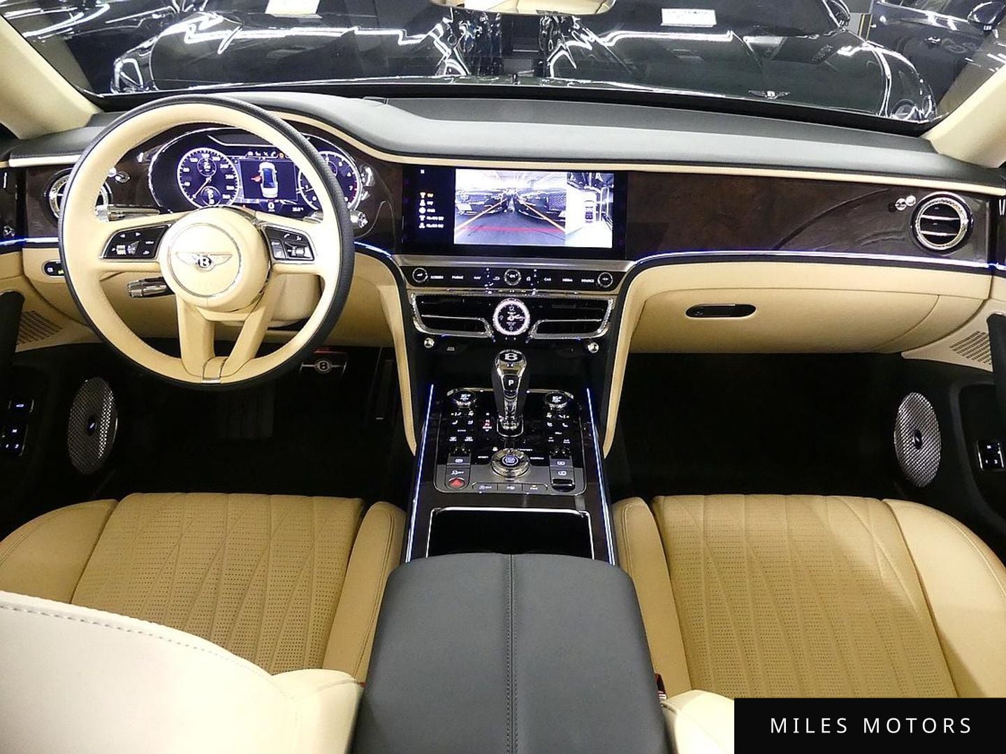 Bentley Flying Spur 2022 — миниатюра 7