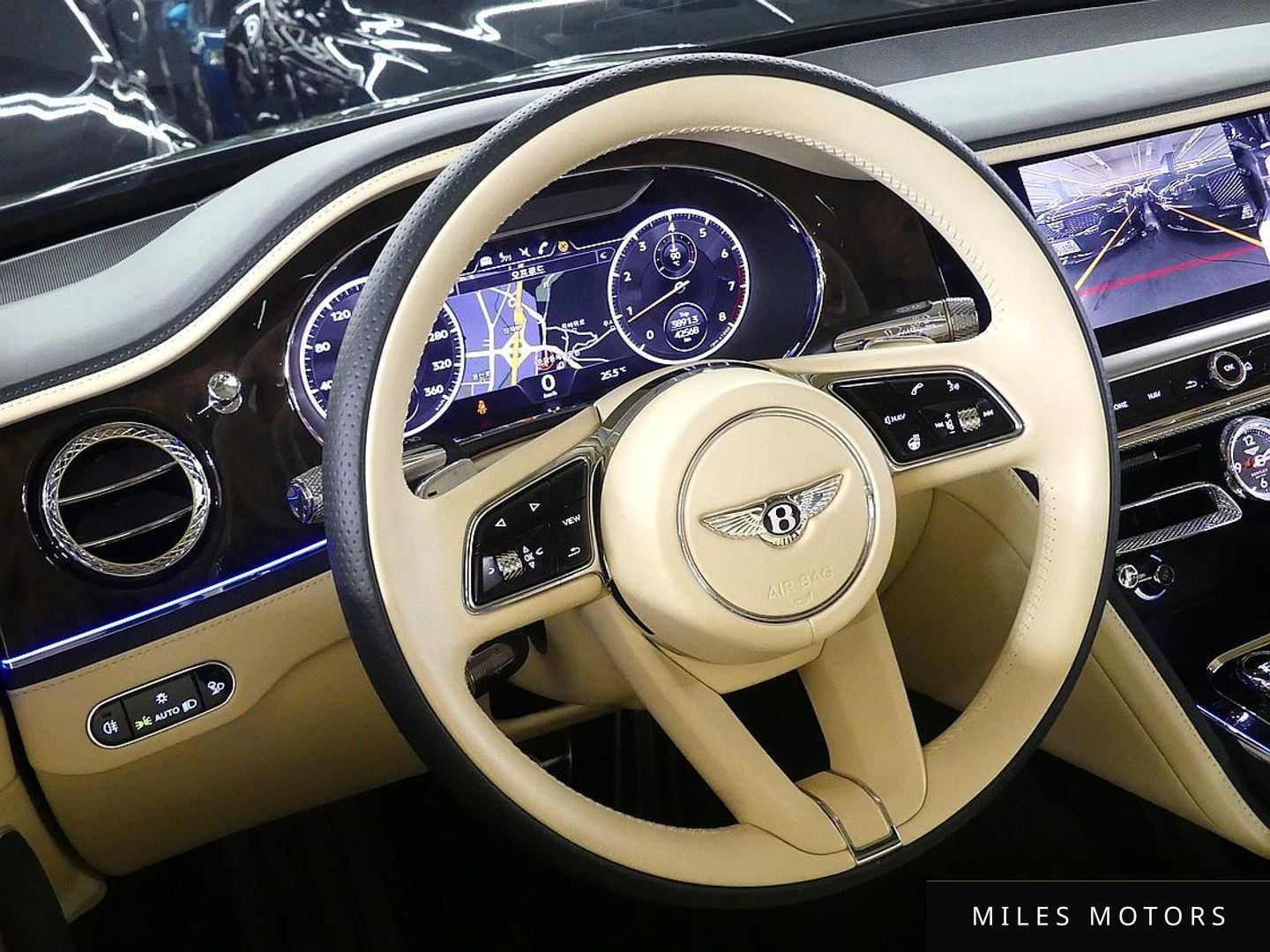 Bentley Flying Spur 2022 — миниатюра 12