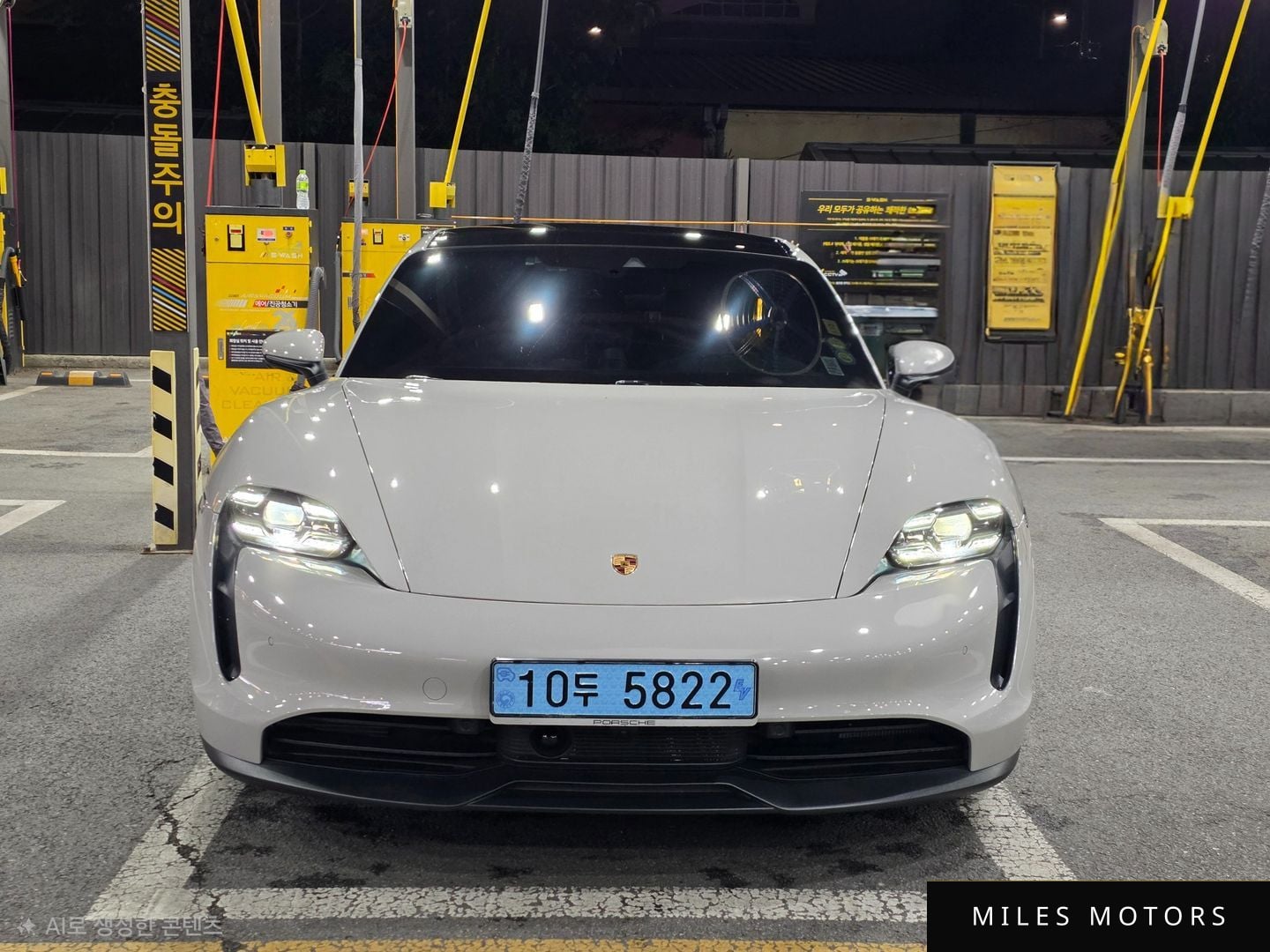 Porsche Taycan 2023 — фото 1 из 12