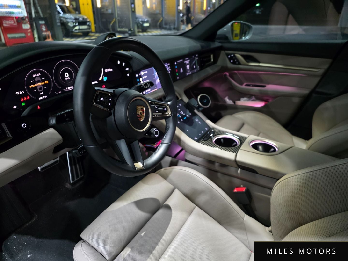 Porsche Taycan 2023 — миниатюра 7