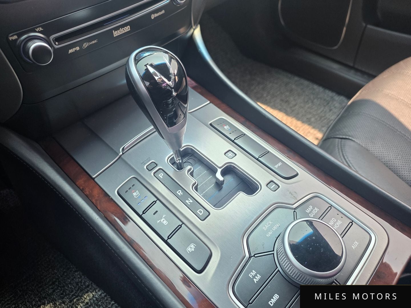 Hyundai Equus 2012 — миниатюра 9