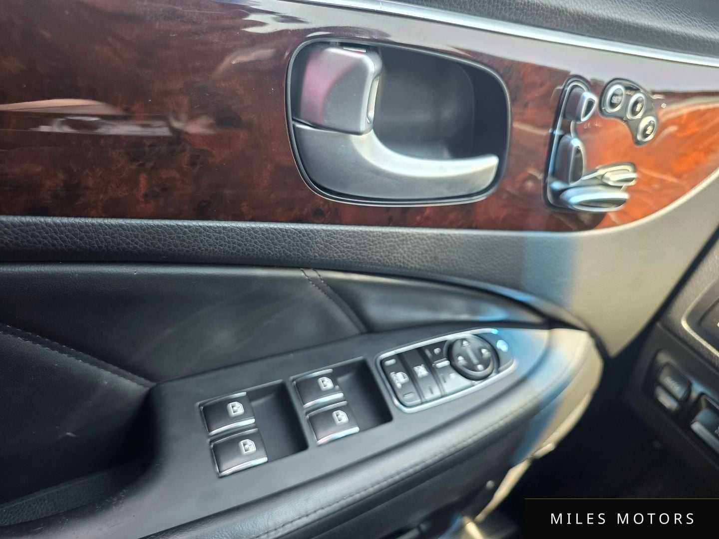 Hyundai Equus 2012 — миниатюра 12