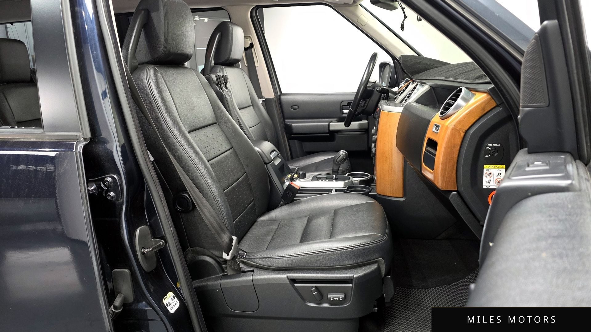 Land Rover Discovery 2008 — миниатюра 11