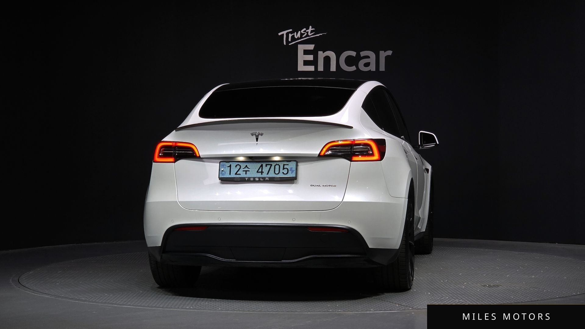 Tesla Model Y 2021 — миниатюра 4