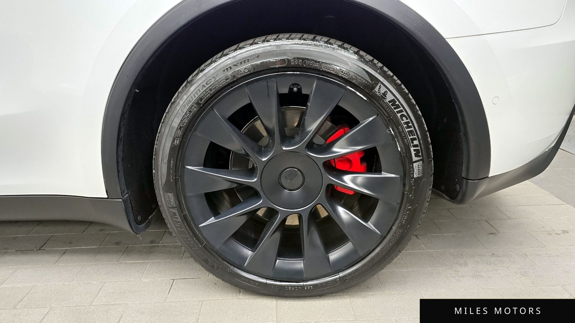 Tesla Model Y 2021 — миниатюра 5