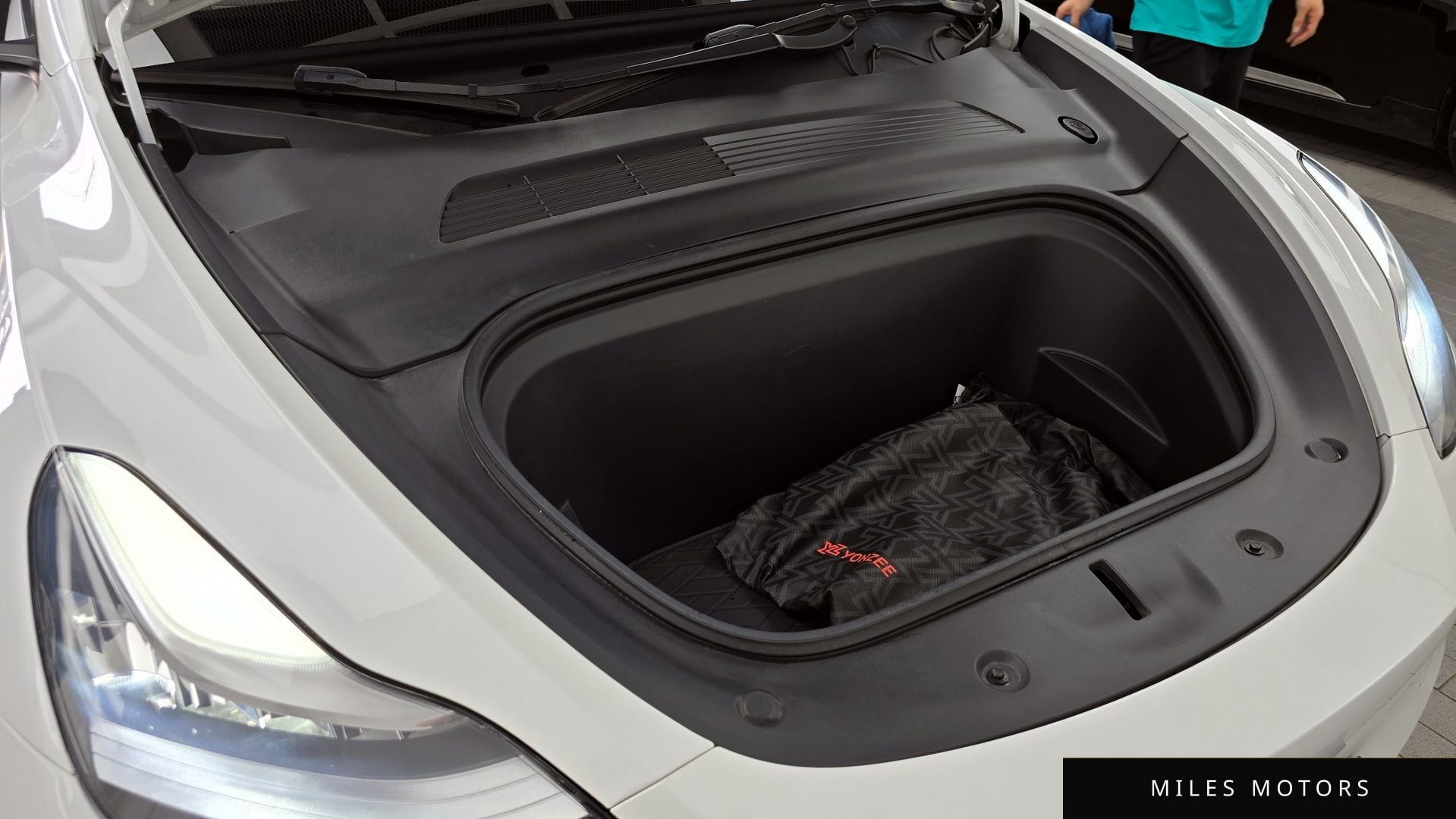 Tesla Model Y 2021 — миниатюра 6