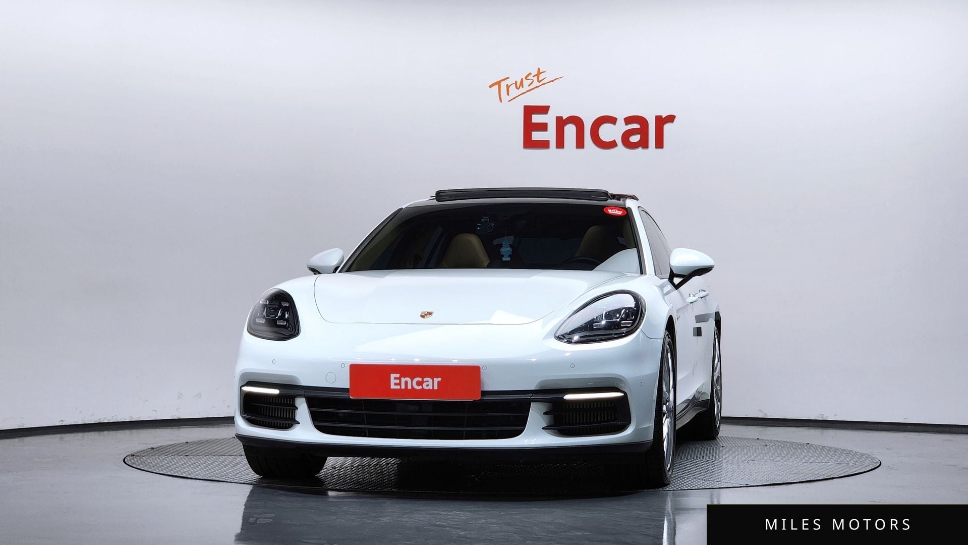 Porsche Panamera 2018 — миниатюра 3