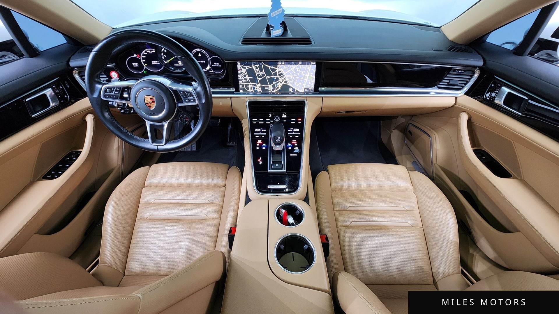 Porsche Panamera 2018 — миниатюра 10