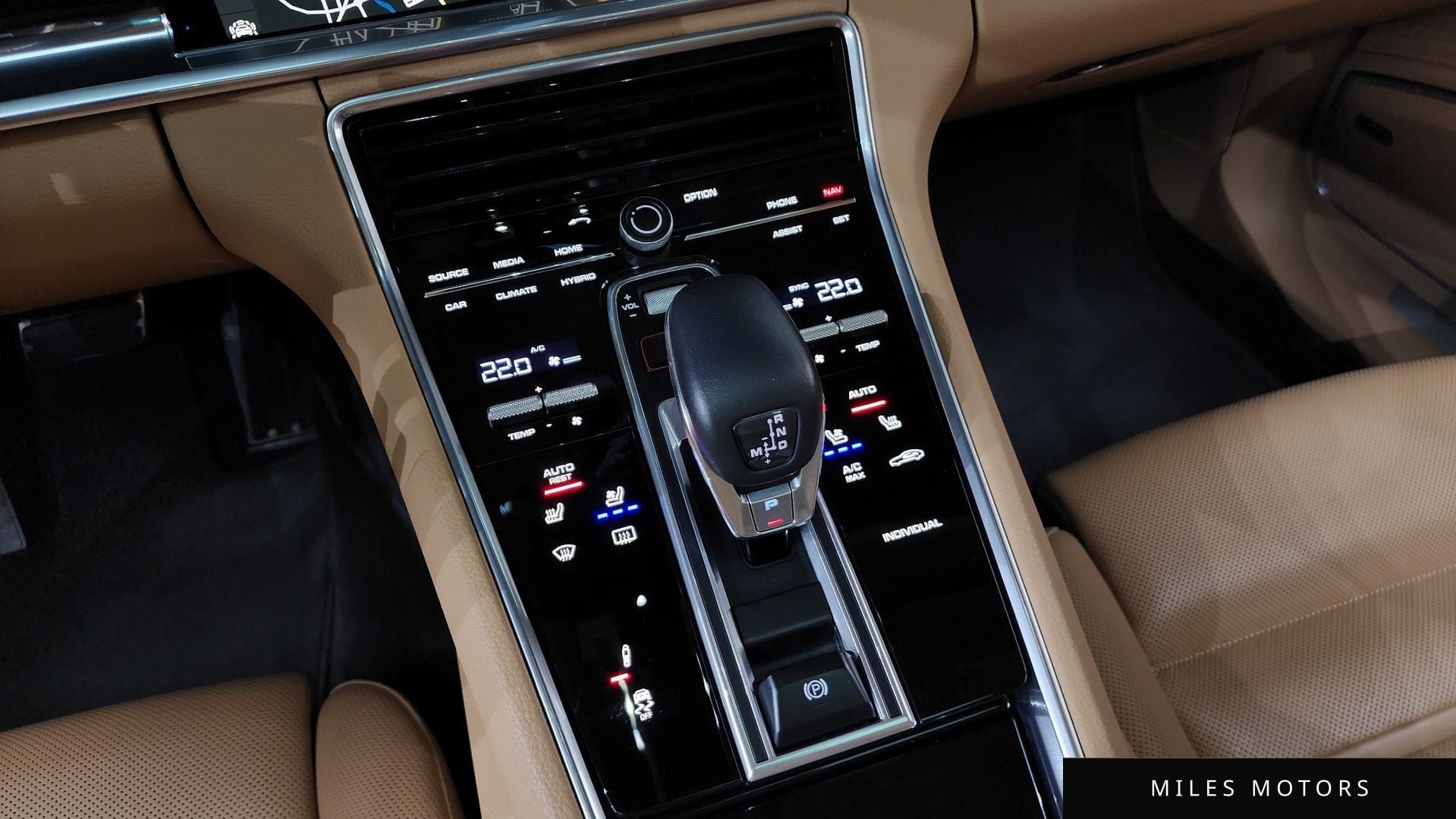 Porsche Panamera 2018 — миниатюра 12