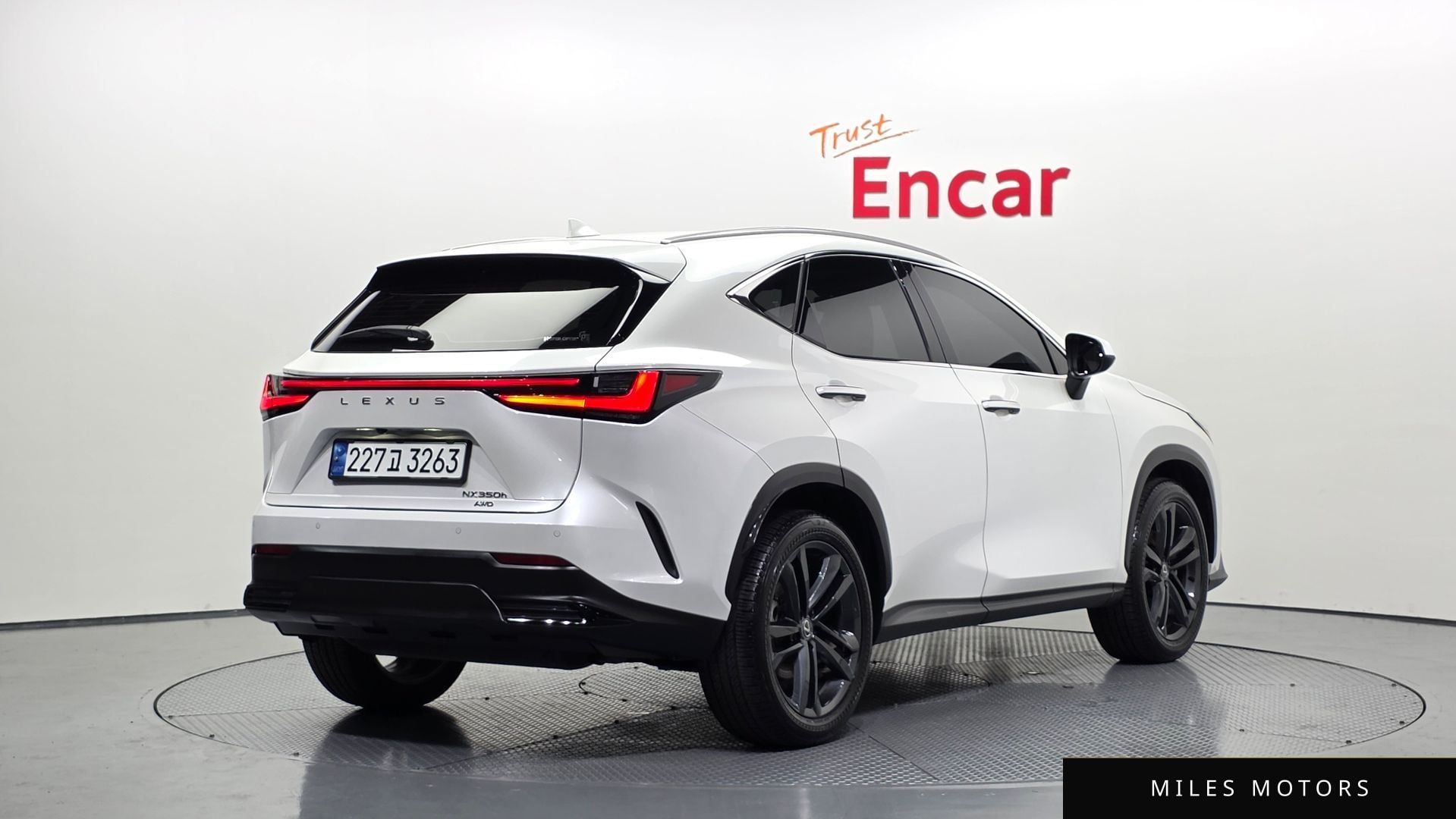 Лексус NX350h 2024 — миниатюра 2