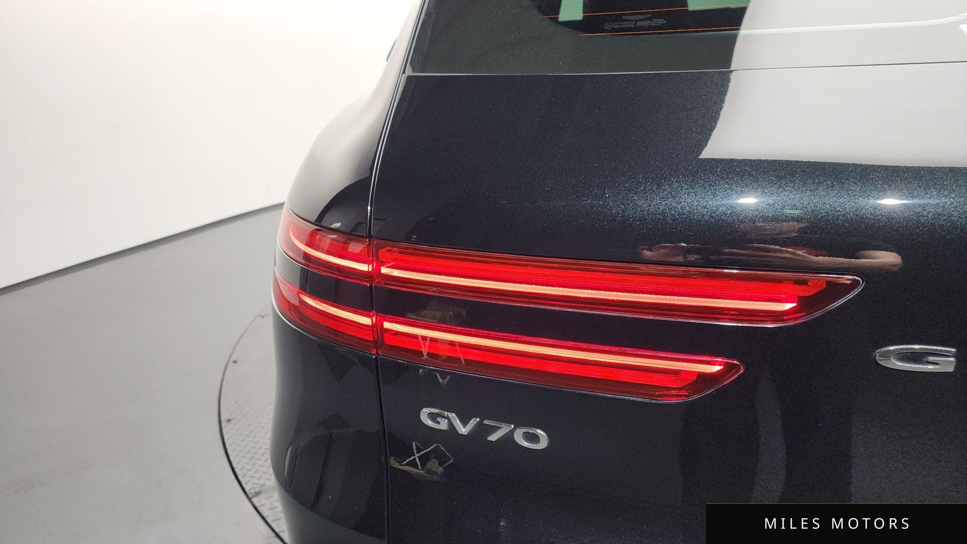 Genesis GV70 2022 — миниатюра 9