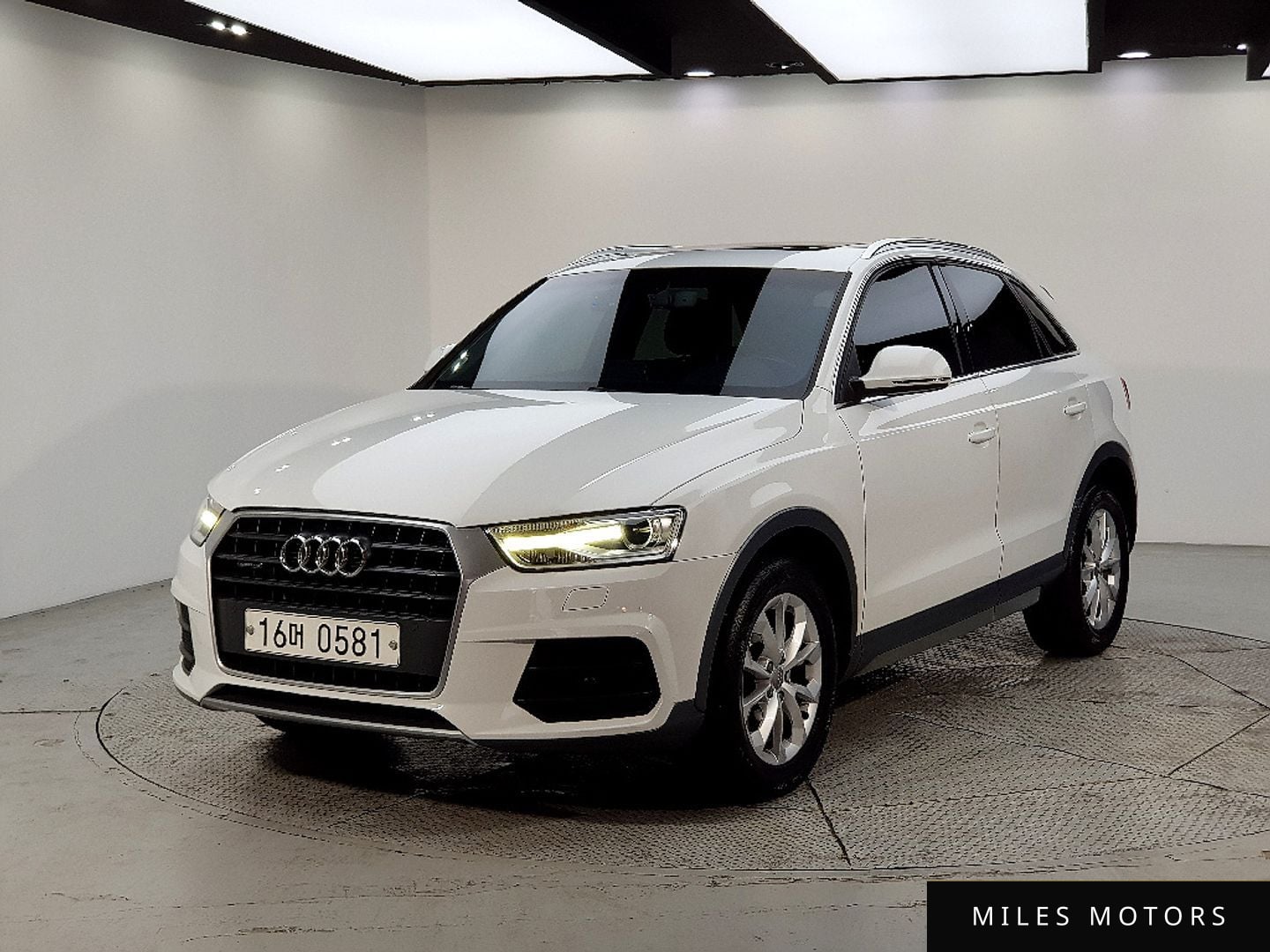 Audi Q3 2016 — фото 1 из 12