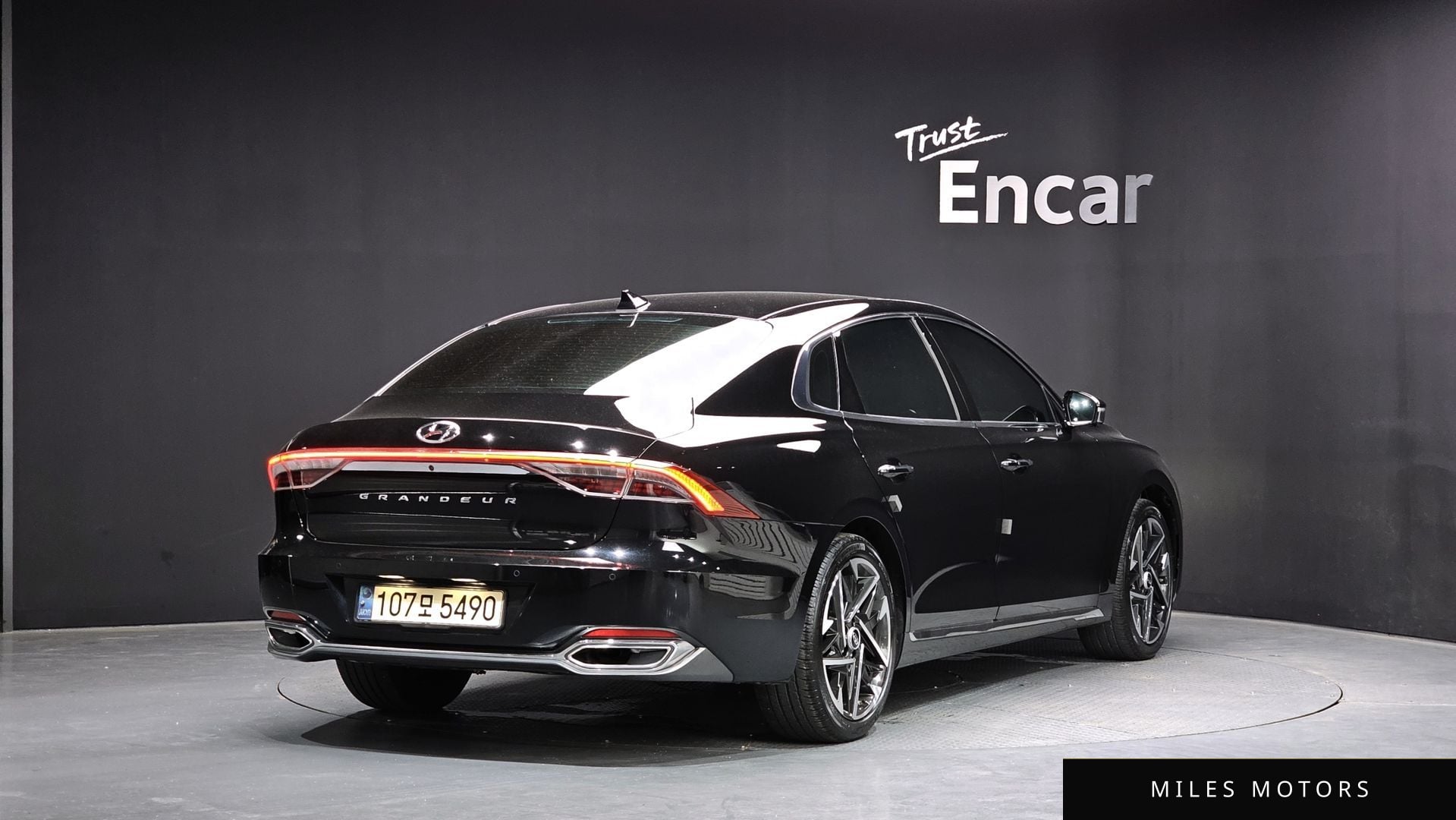 Hyundai Grandeur 2022 — фото 1 из 12