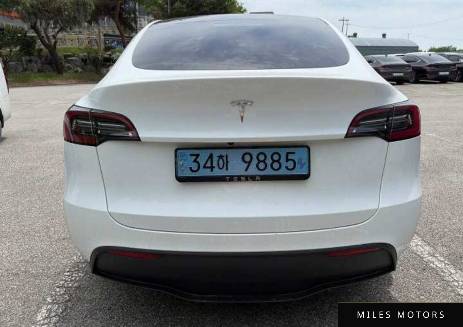 Tesla Model Y 2024 — миниатюра 3