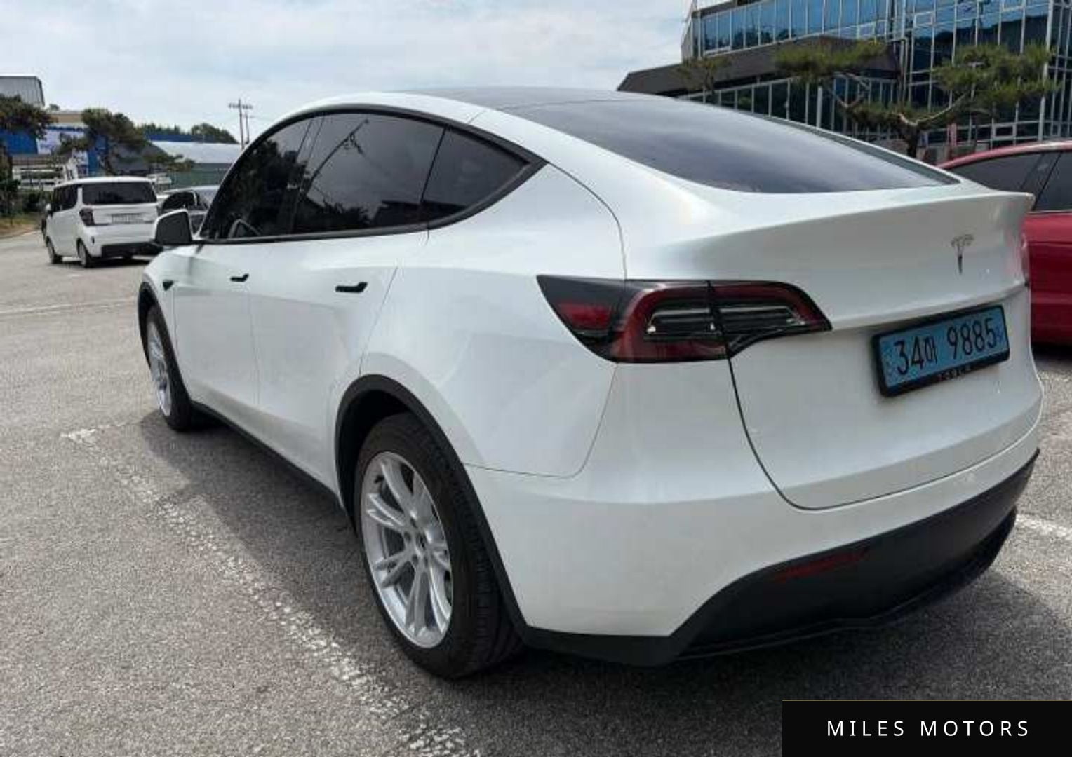 Tesla Model Y 2024 — миниатюра 9