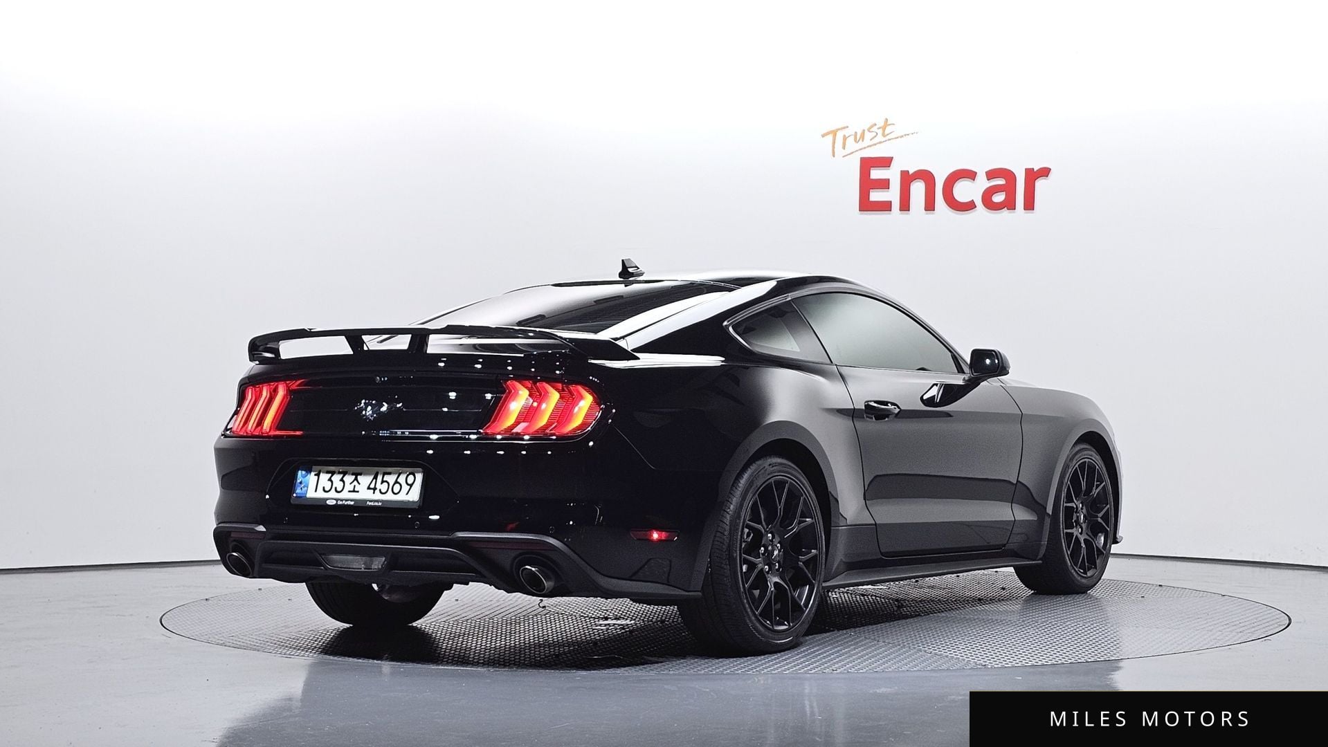 Ford Mustang 2021 — миниатюра 2
