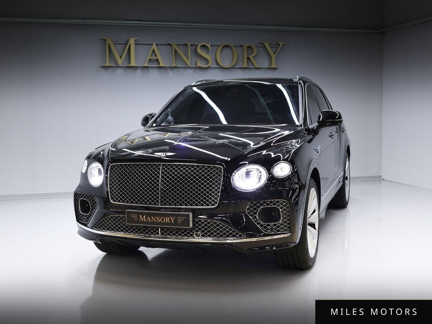 Bentley Bentayga 2022 — миниатюра 2
