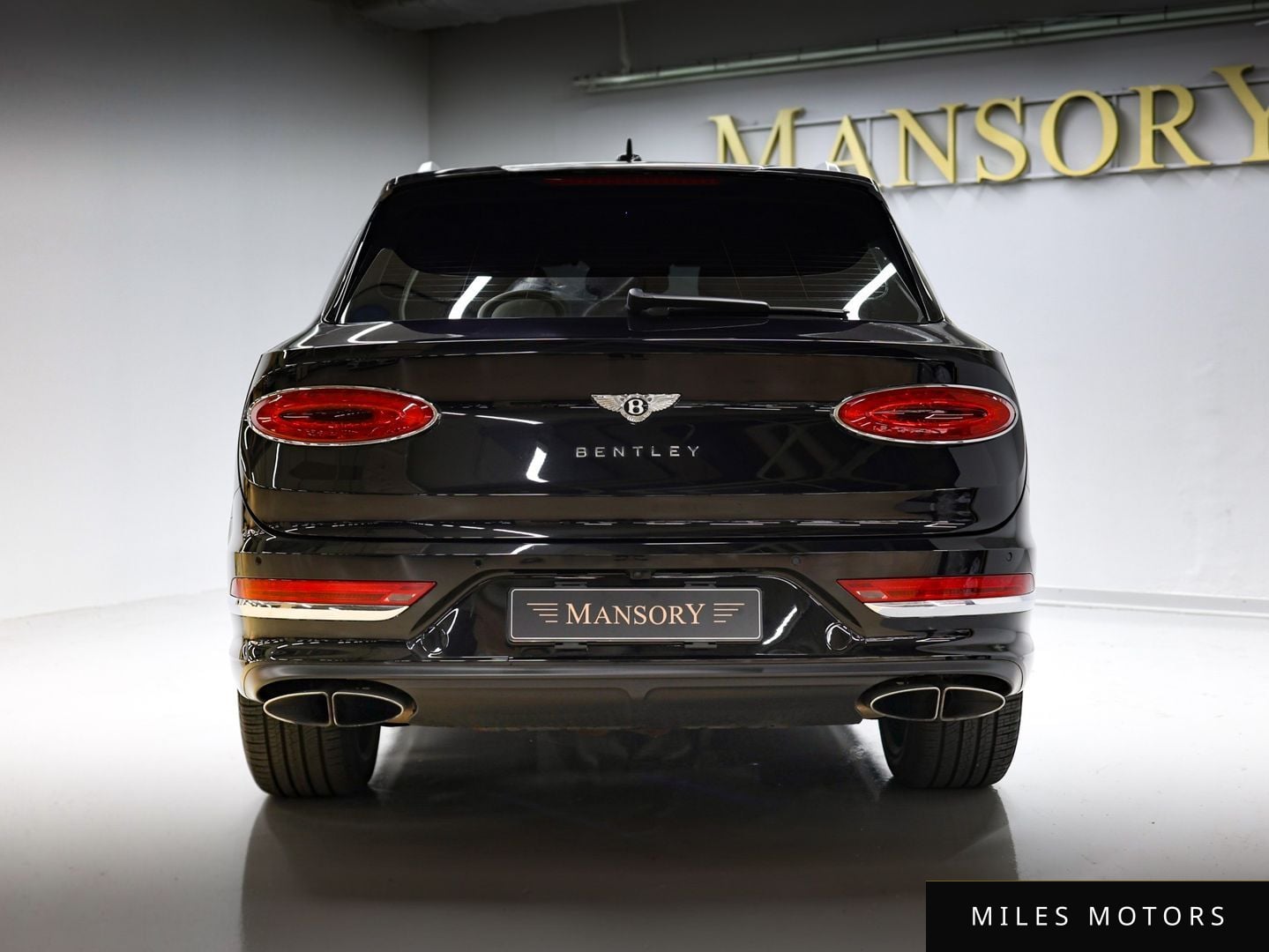 Bentley Bentayga 2022 — миниатюра 5