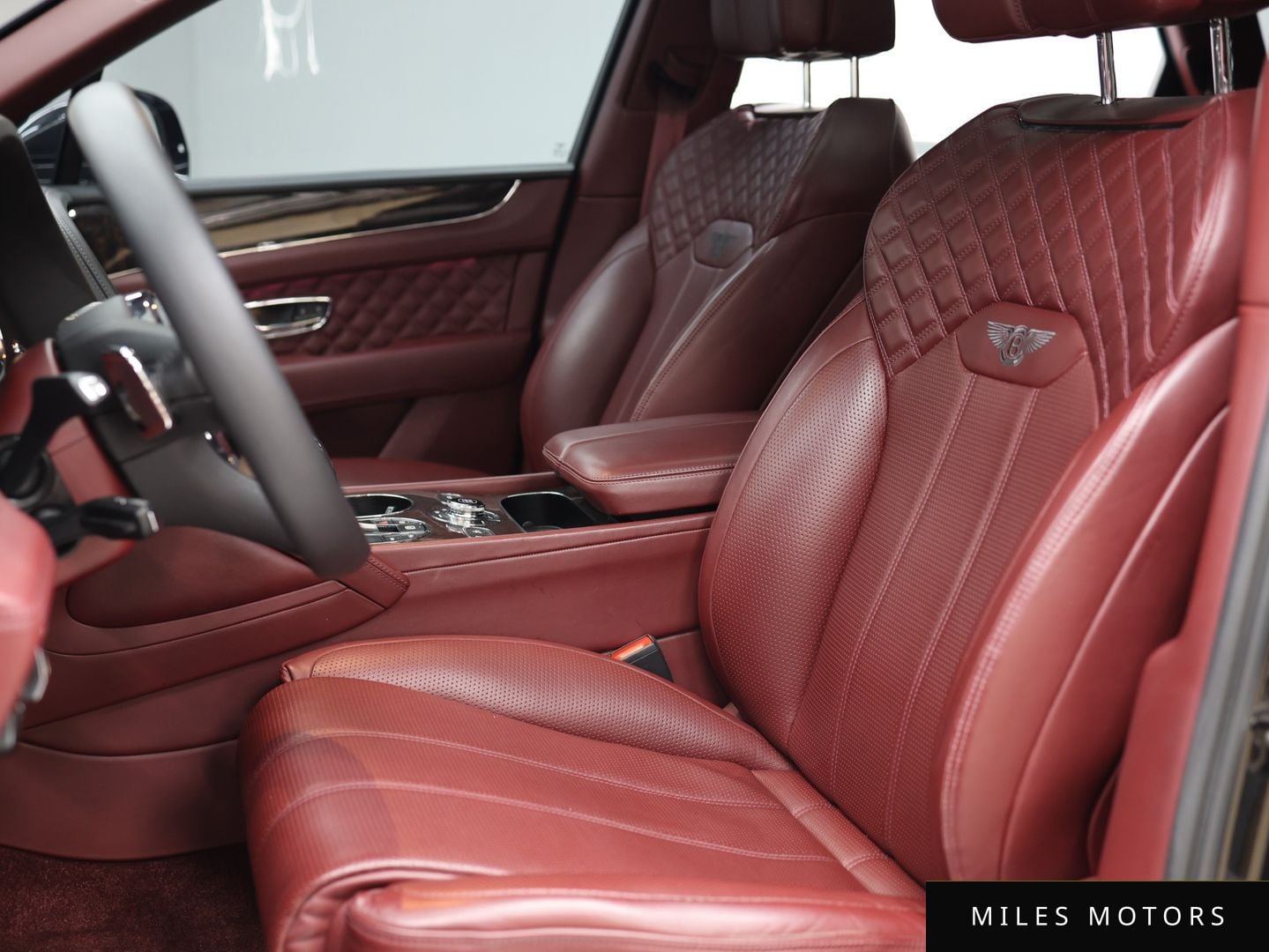 Bentley Bentayga 2022 — миниатюра 9