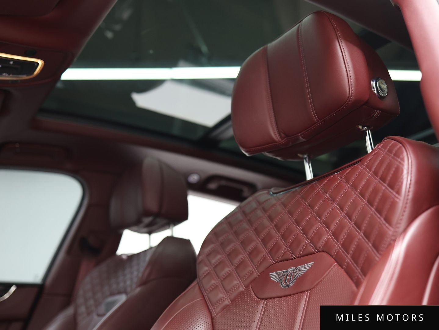 Bentley Bentayga 2022 — миниатюра 10
