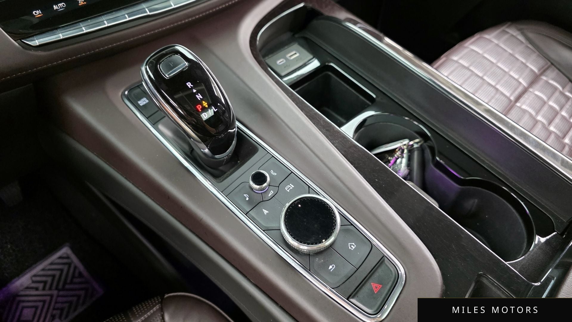 Cadillac Escalade 2021 — миниатюра 12