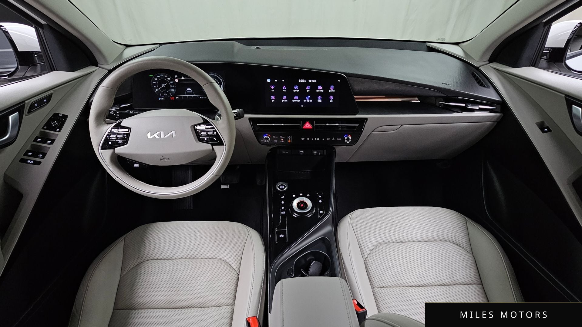 Kia Niro 2023 — миниатюра 10