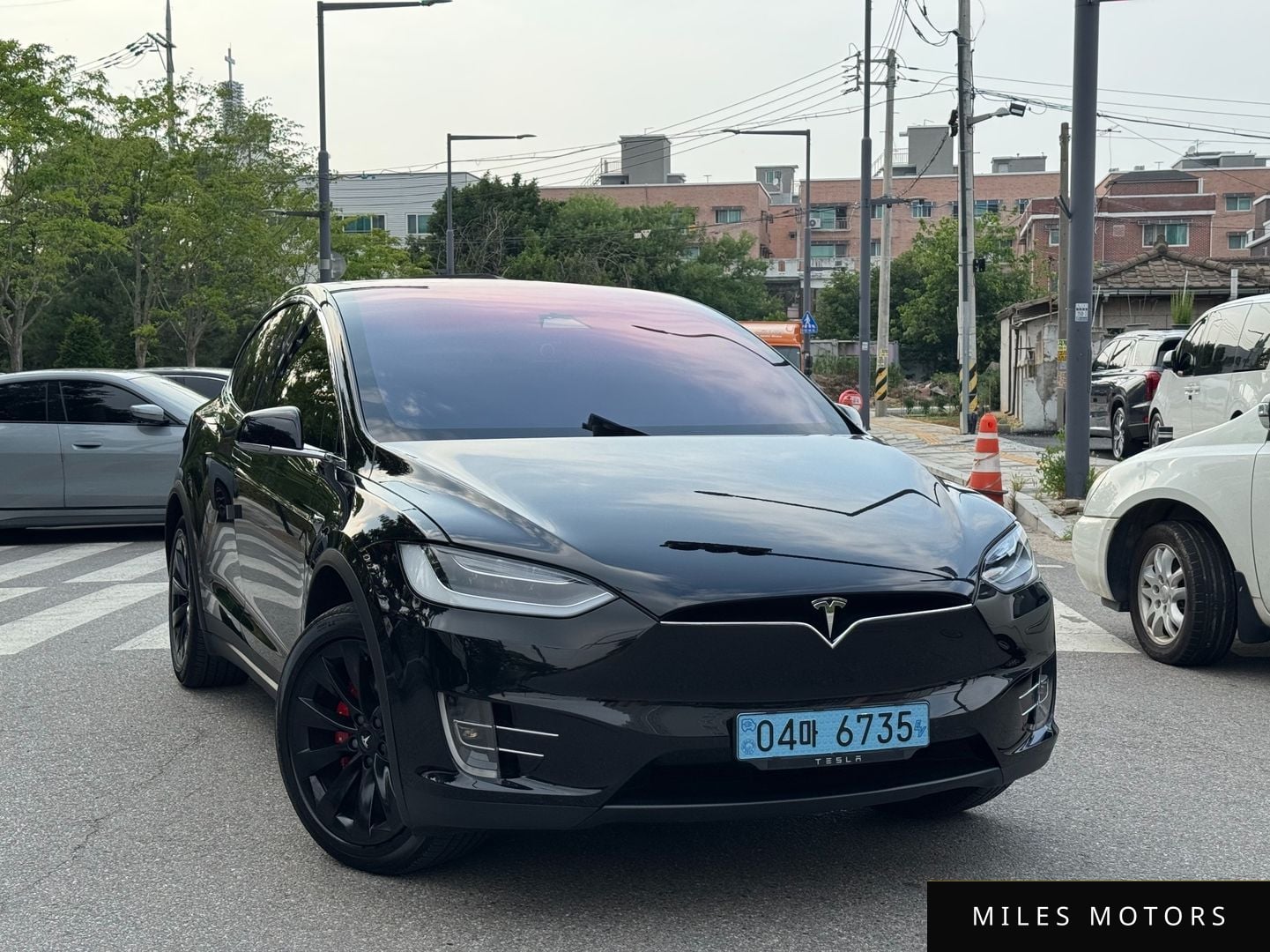 Tesla Model X 2018 — фото 1 из 12