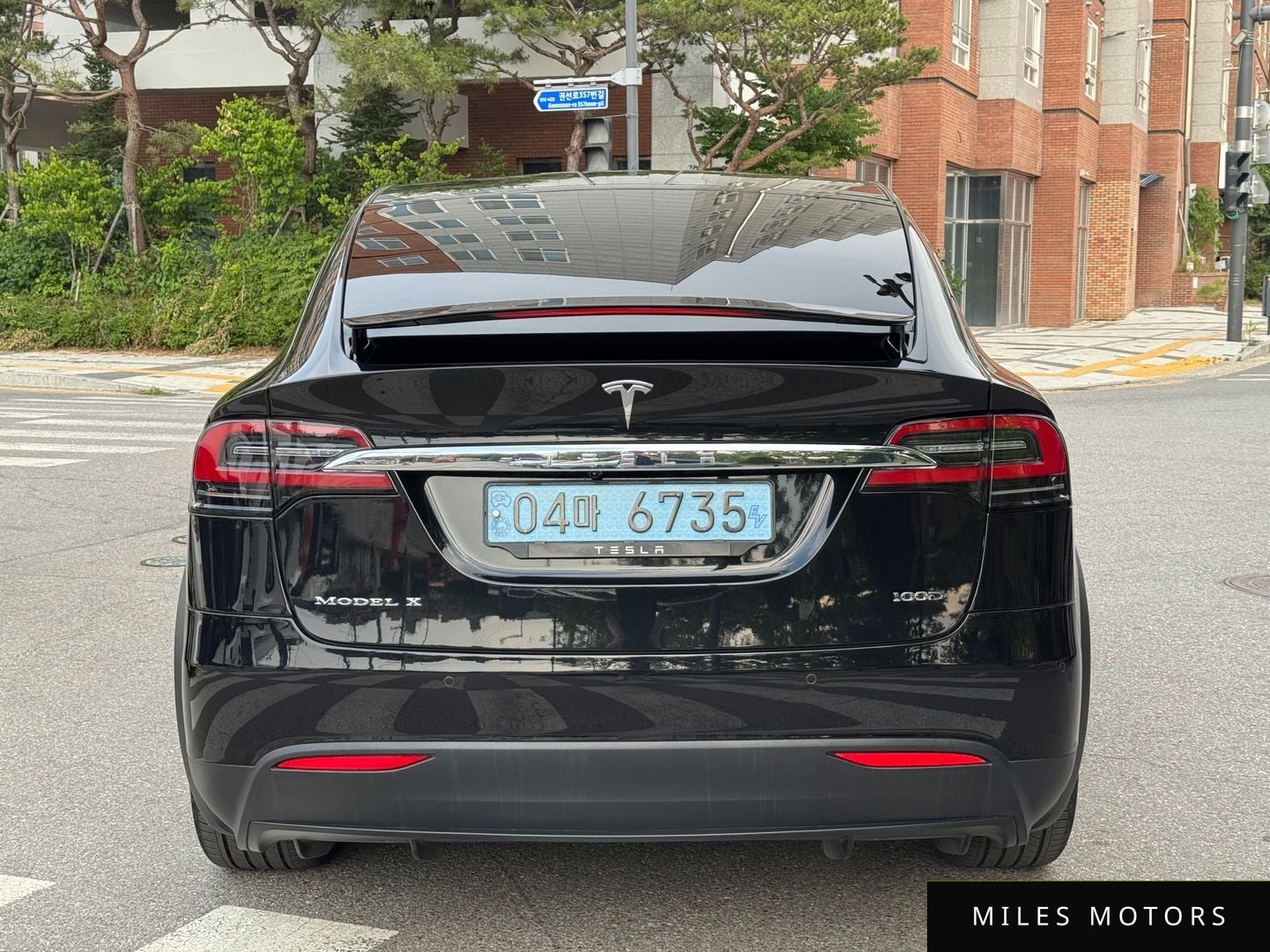 Tesla Model X 2018 — миниатюра 4