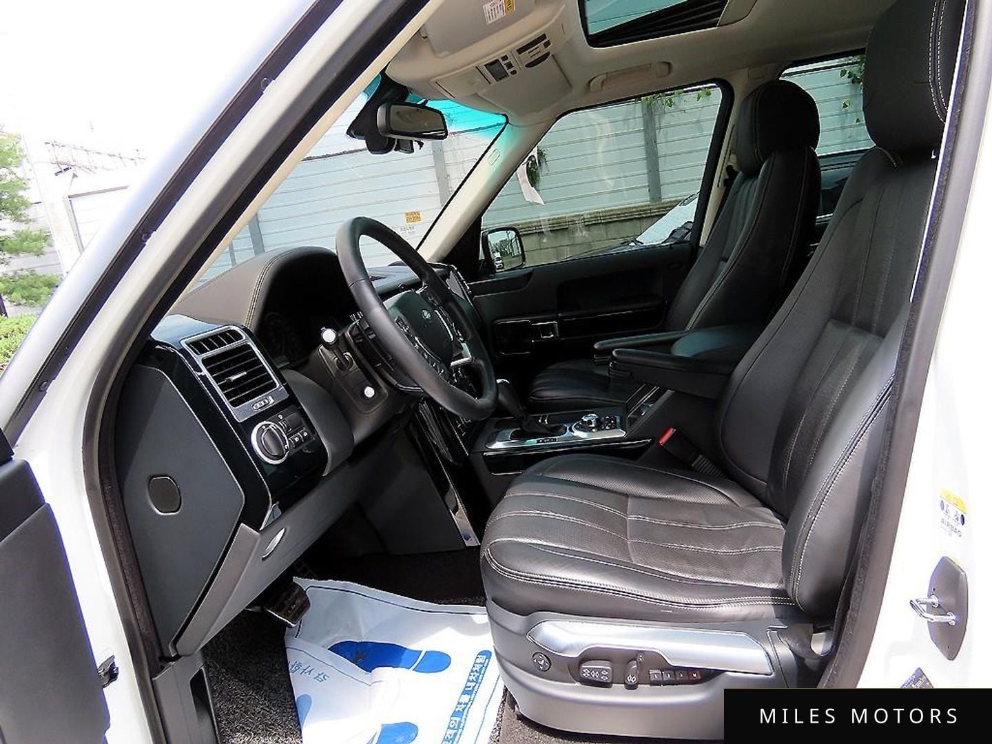 Land Rover Range Rover 2011 — миниатюра 5