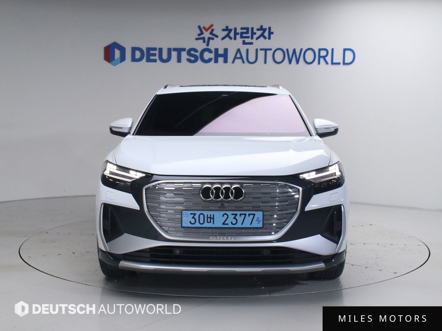 Audi Q4 e-tron 2025 — миниатюра 3