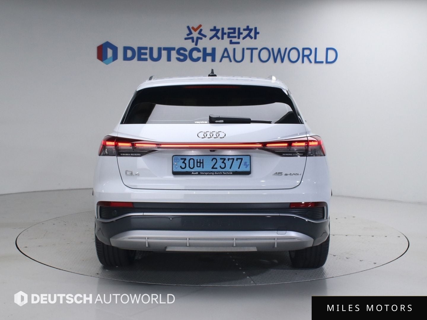 Audi Q4 e-tron 2025 — миниатюра 4