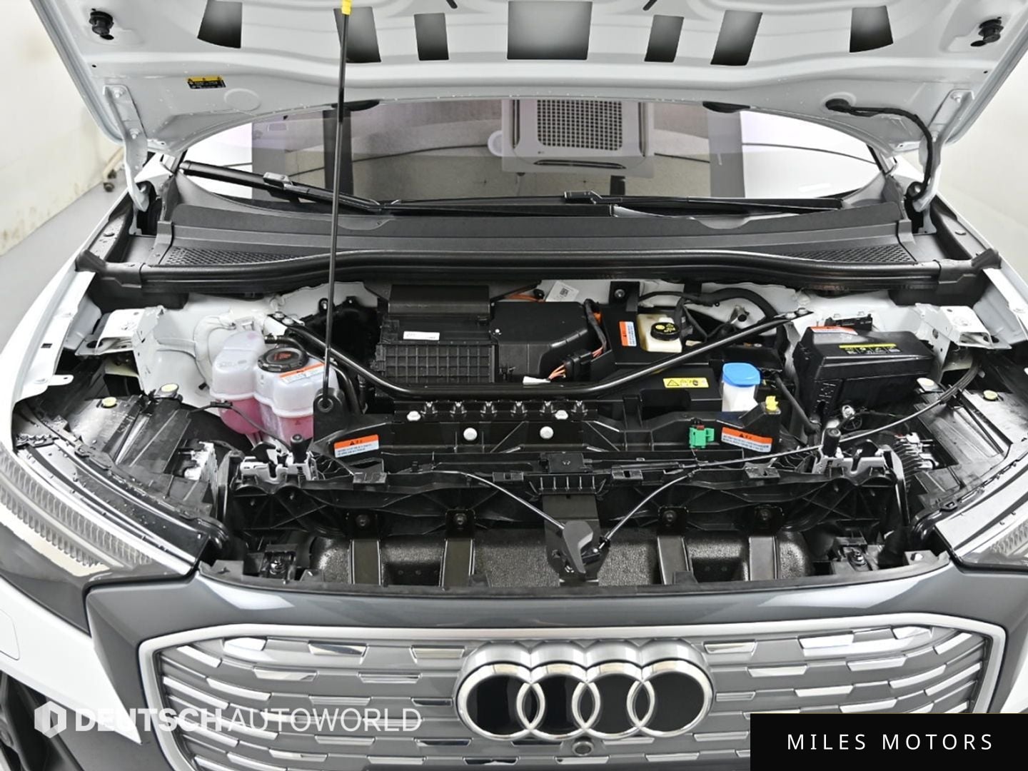 Audi Q4 e-tron 2025 — миниатюра 6