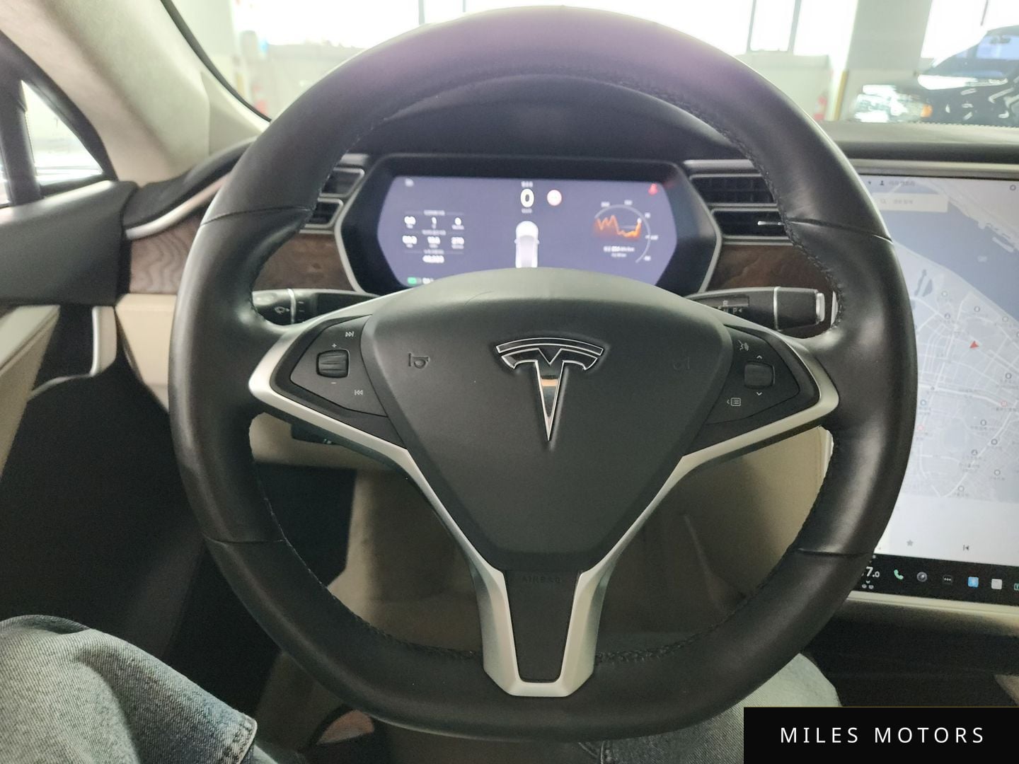 Tesla Model S 2017 — миниатюра 9