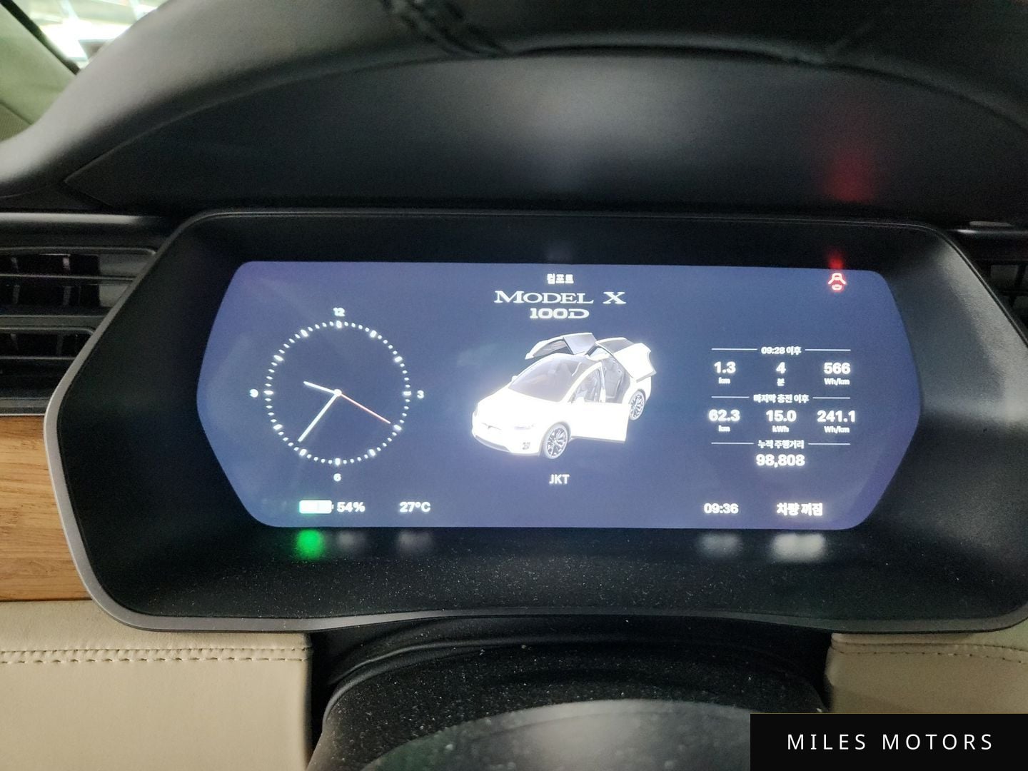 Tesla Model X 2019 — миниатюра 11