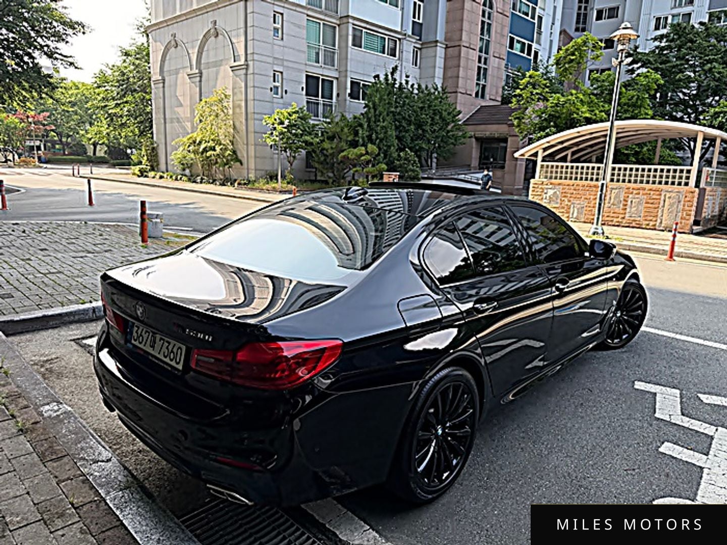 BMW 5 Series (G30) 2017 — миниатюра 2