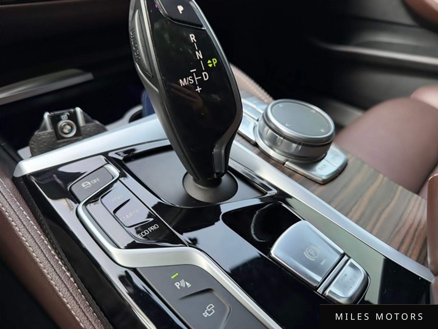 BMW 5 Series (G30) 2017 — миниатюра 9